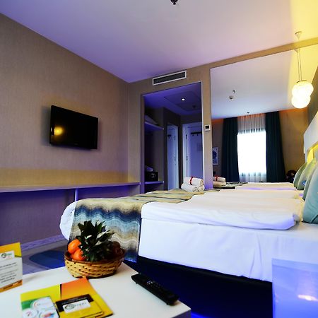เทมโปโฮเต็ล 4 เลเวนท์ Hotel อิสตันบูล ภายนอก รูปภาพ