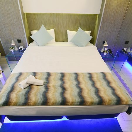 เทมโปโฮเต็ล 4 เลเวนท์ Hotel อิสตันบูล ภายนอก รูปภาพ