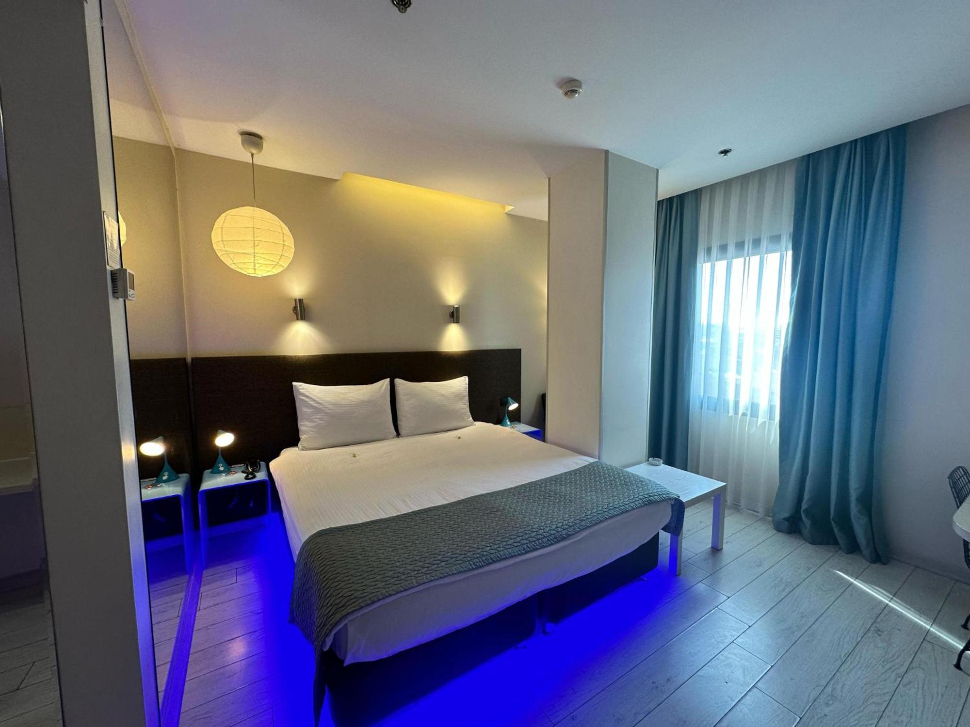 เทมโปโฮเต็ล 4 เลเวนท์ Hotel อิสตันบูล ภายนอก รูปภาพ