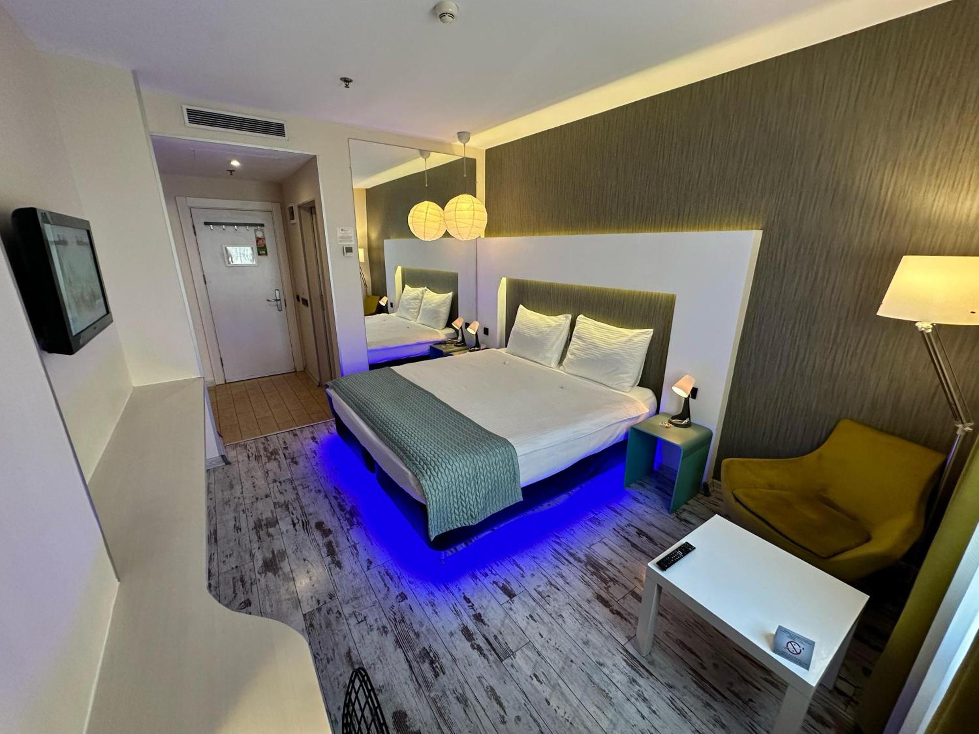 เทมโปโฮเต็ล 4 เลเวนท์ Hotel อิสตันบูล ภายนอก รูปภาพ