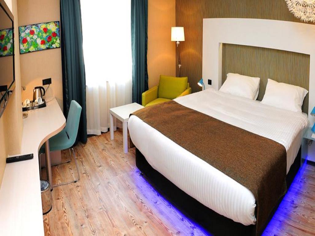 เทมโปโฮเต็ล 4 เลเวนท์ Hotel อิสตันบูล ภายนอก รูปภาพ