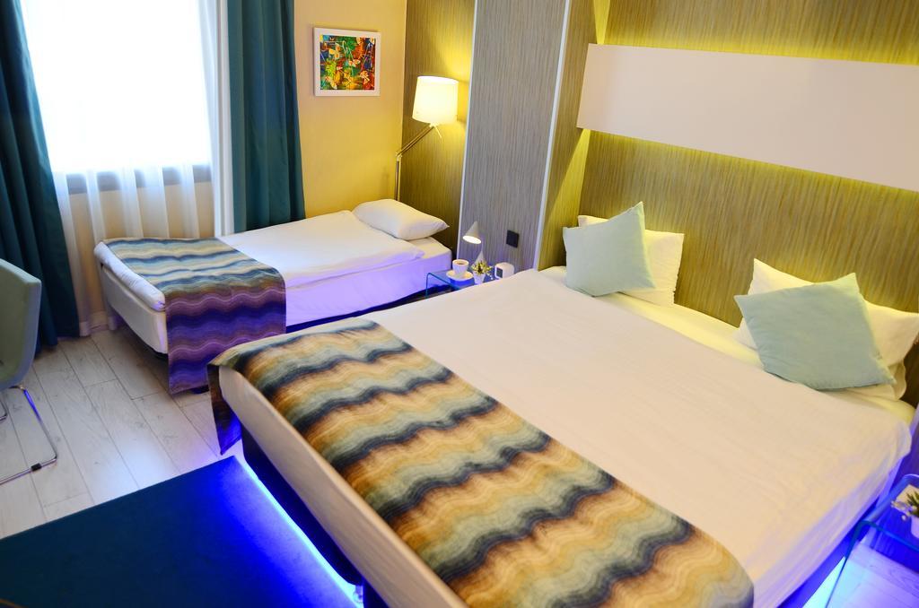 เทมโปโฮเต็ล 4 เลเวนท์ Hotel อิสตันบูล ภายนอก รูปภาพ