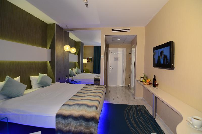 เทมโปโฮเต็ล 4 เลเวนท์ Hotel อิสตันบูล ภายนอก รูปภาพ