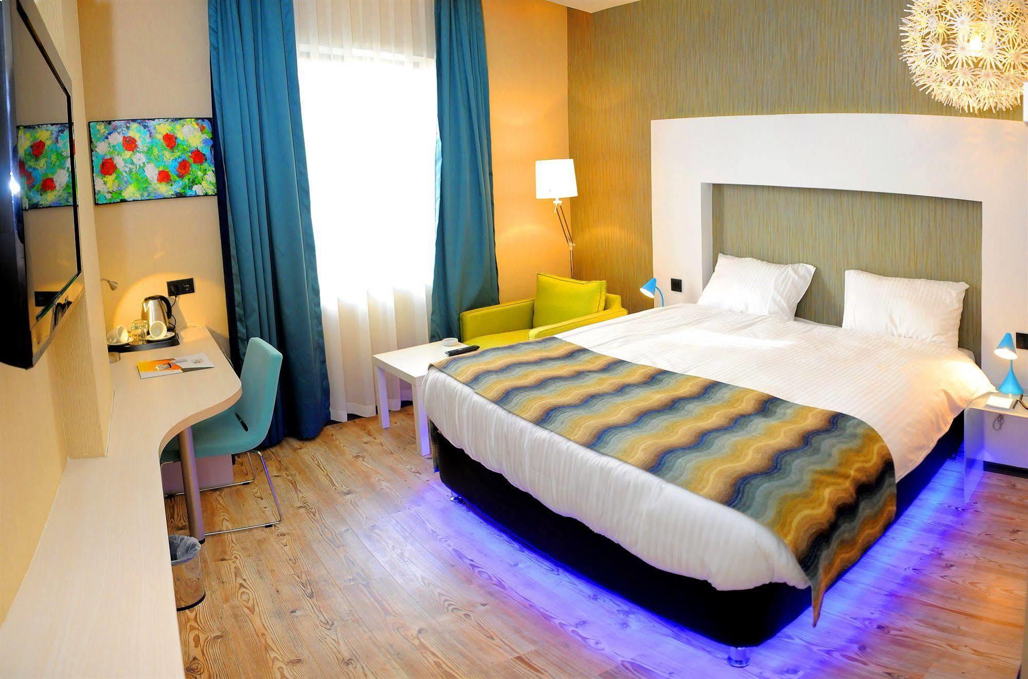 เทมโปโฮเต็ล 4 เลเวนท์ Hotel อิสตันบูล ภายนอก รูปภาพ